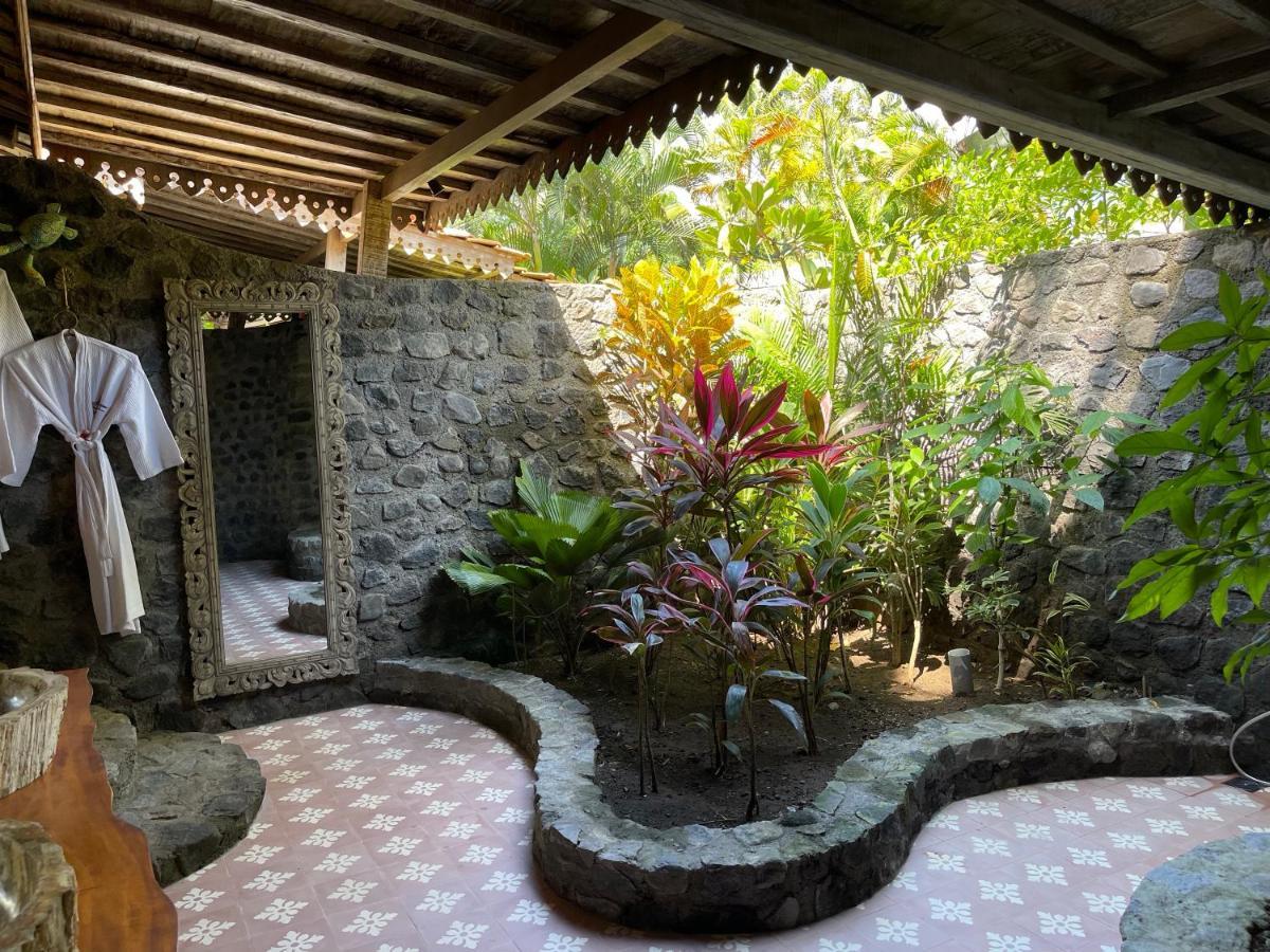 Louka Beach Bali Tianyar Exterior foto